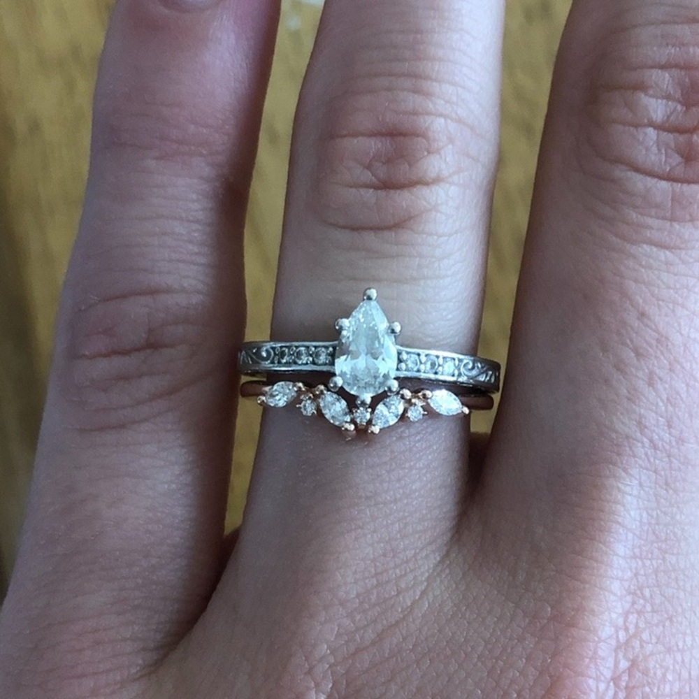 .39ct 18k Pear-Cut Natural Diamond Bridal Ring Set – Brilliant Earth (GIA Cert)